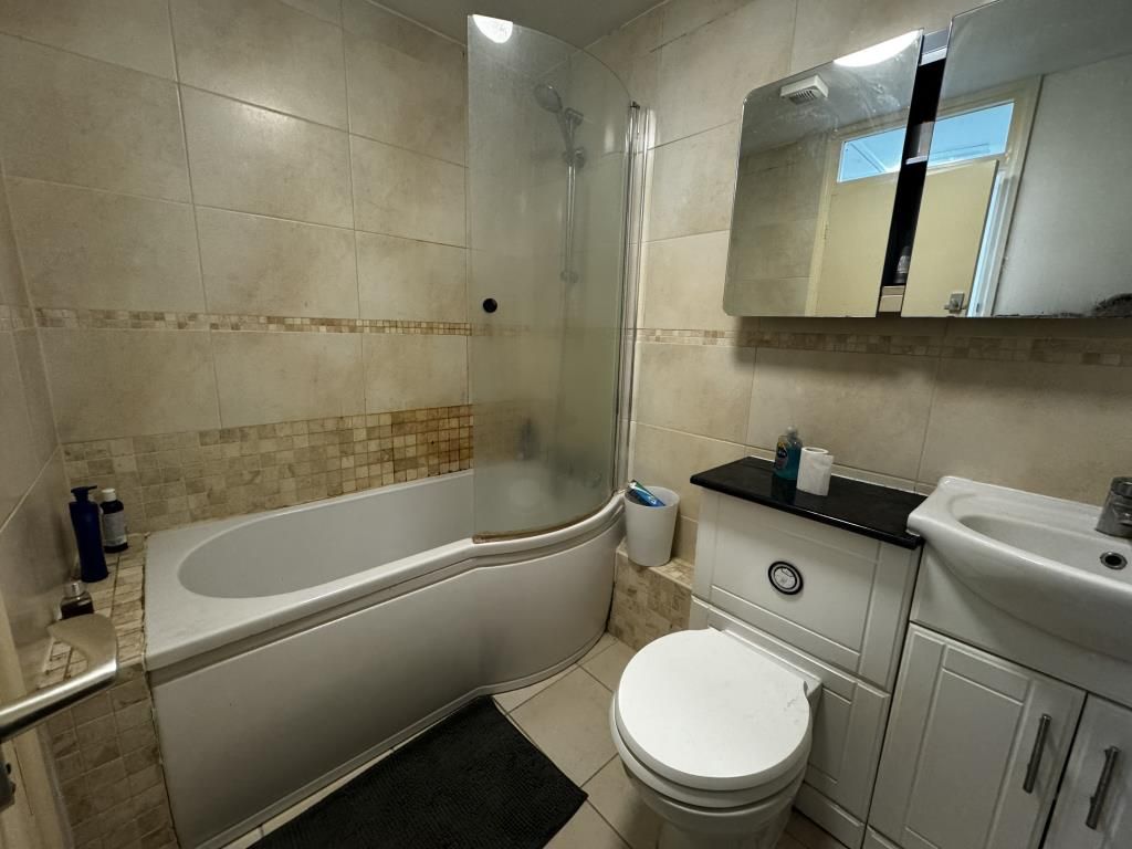 Property photo 3 of 6 Bathroom