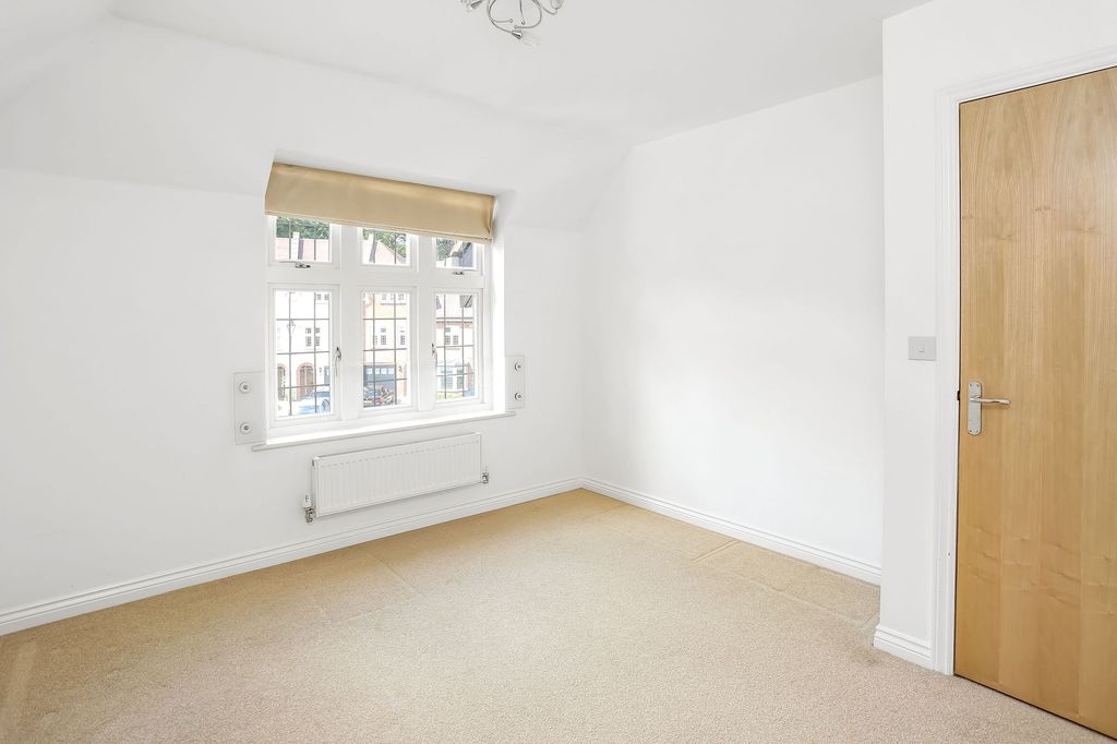 Property photo 3 of 6