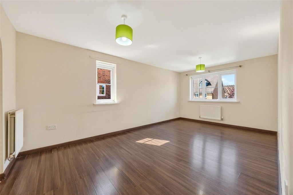 Property photo 2 of 10 Living/Dining Room