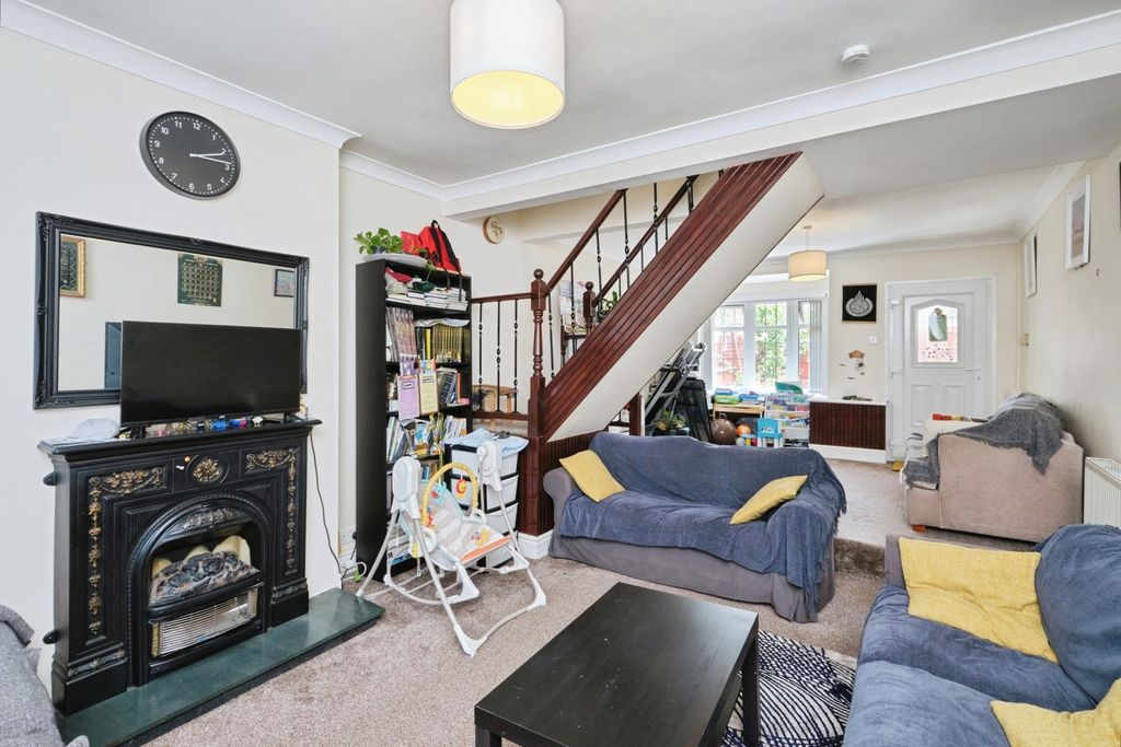 Property photo 3 of 20 Pbox-Img.Jpg
