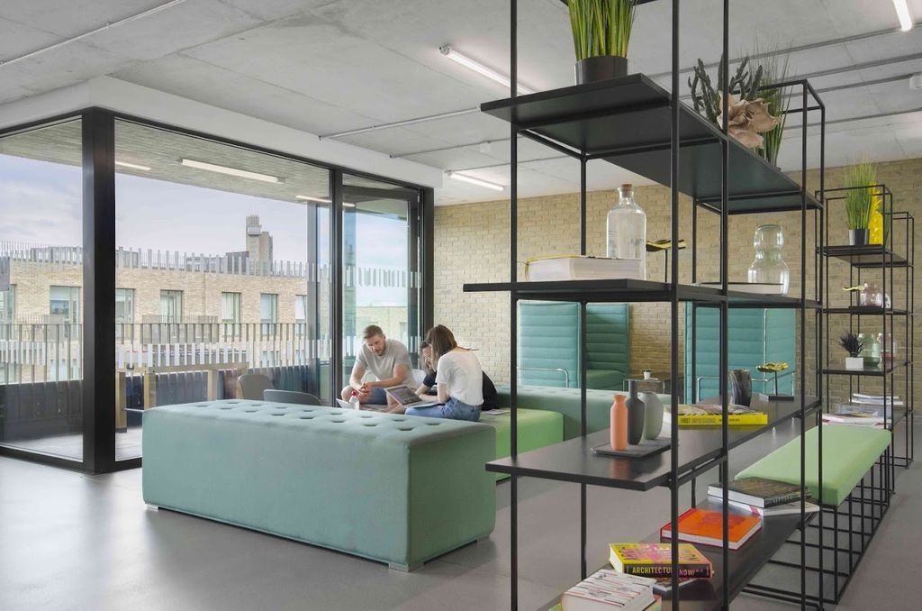 Property photo 3 of 8