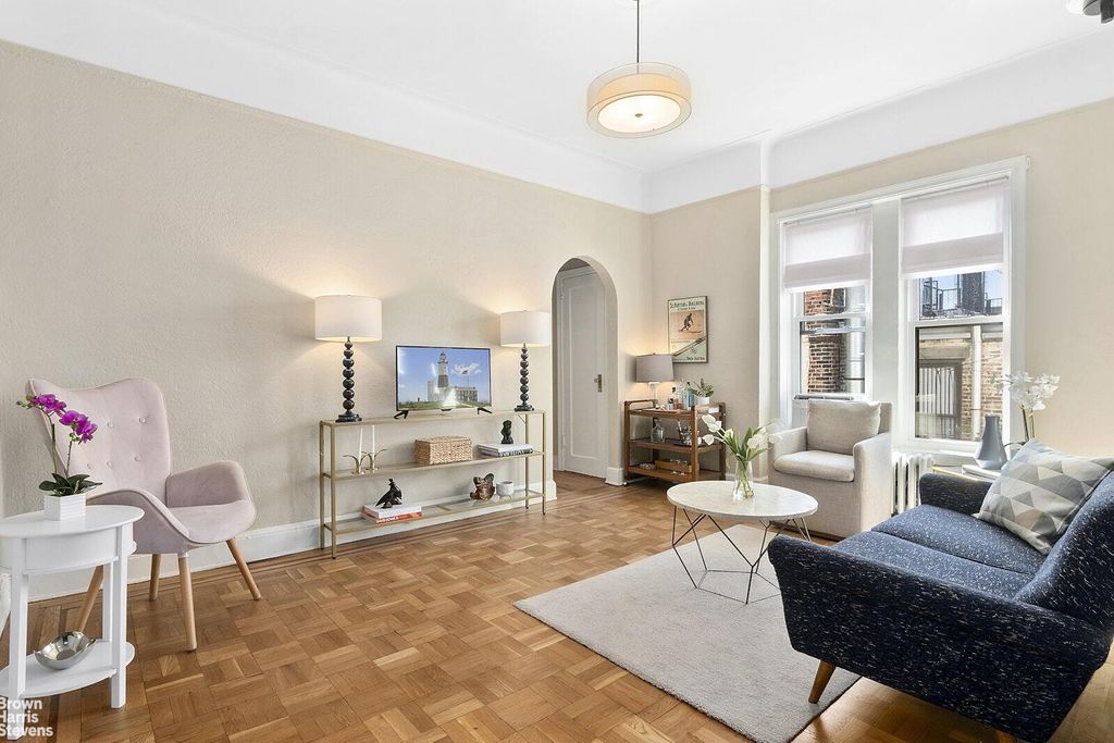 Property photo 3 of 10 <Alttext/>