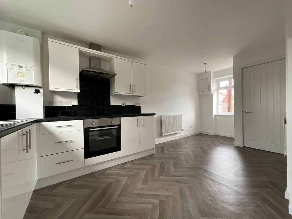 Property photo 1 of 14 4609570