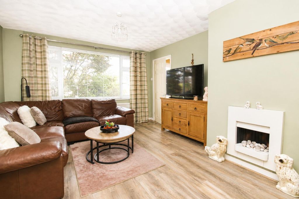 Property photo 2 of 16 2A6A2517-8E54-42Ea-99A1-5E316E6897E3.Png