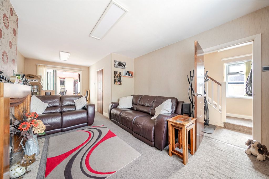 Property photo 3 of 22 Picture No. 03
