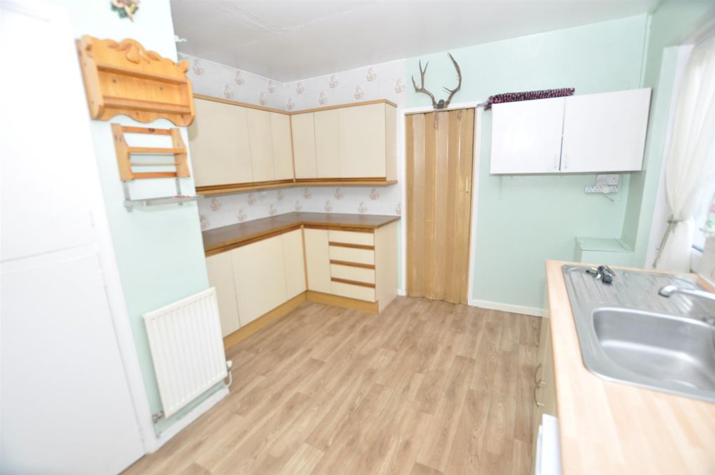 Property photo 2 of 13 Kitchen