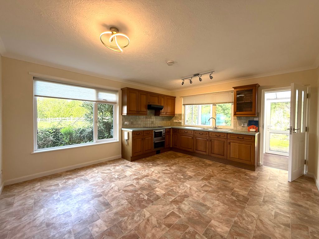 Property photo 1 of 18 13