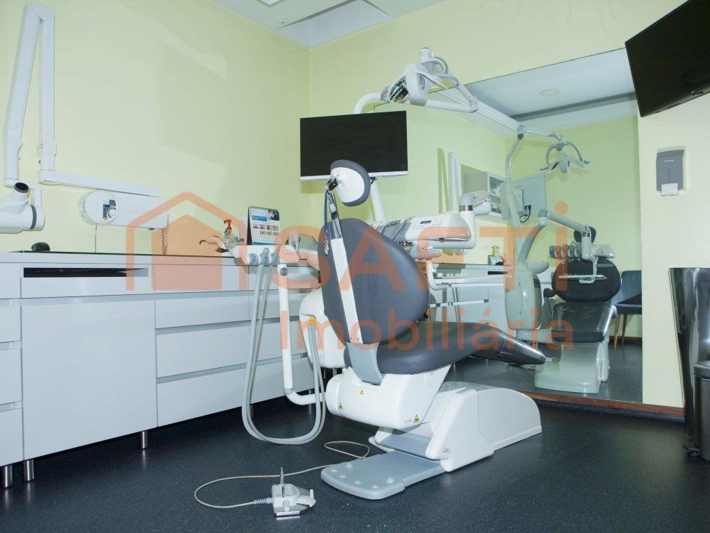 Property photo 1 of 29 Medical-Dental Clinic For Sale | Two Units In Espinho And Rebordosa