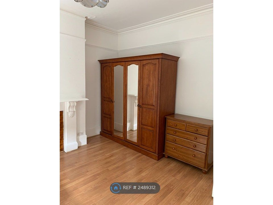 Property photo 1 of 5