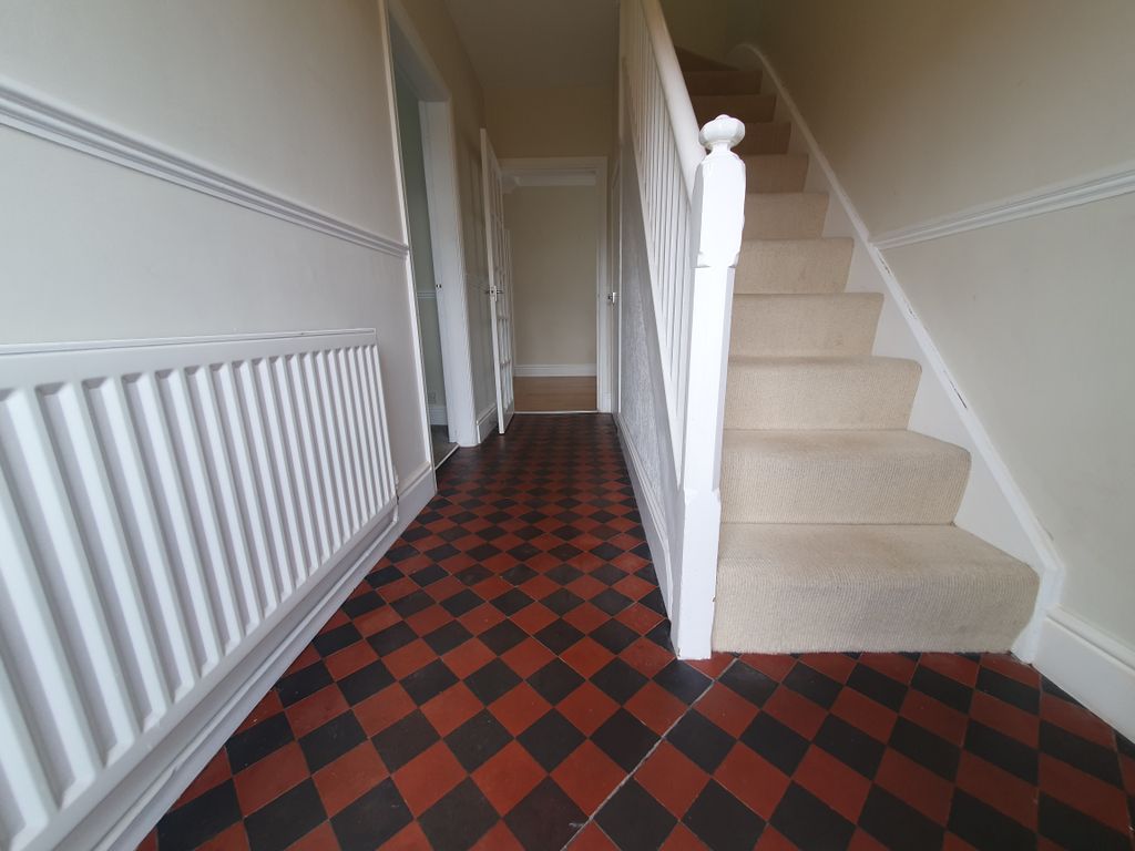 Property photo 2 of 26
