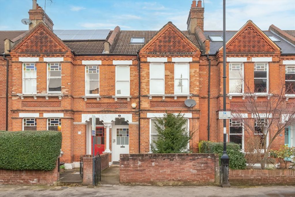Property photo 1 of 8