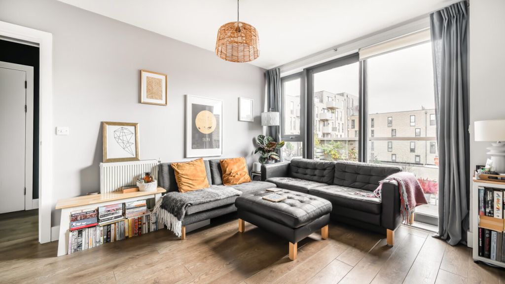 Property photo 1 of 20