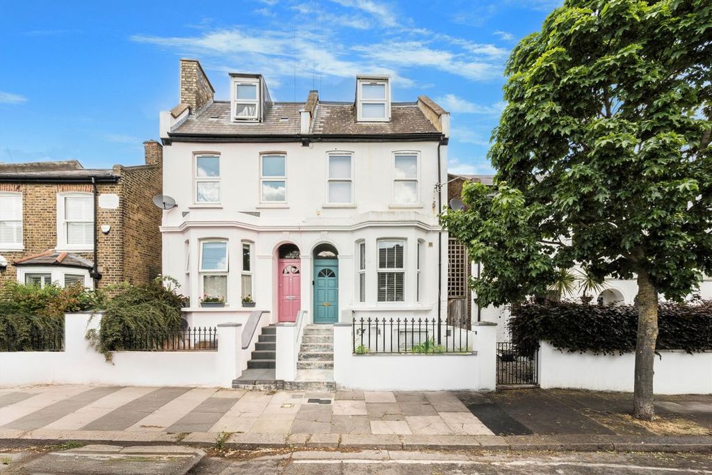 Property photo 1 of 5