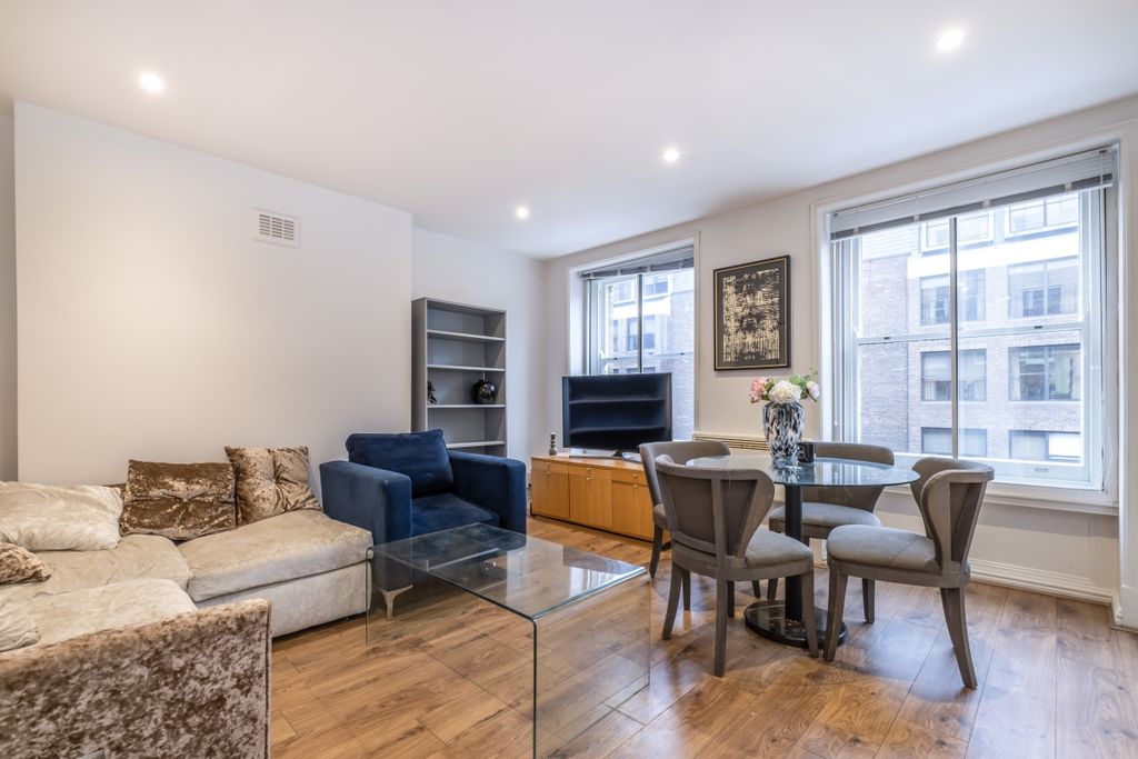 Property photo 3 of 10 Reception