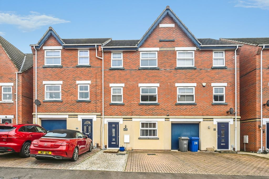 Property photo 1 of 19