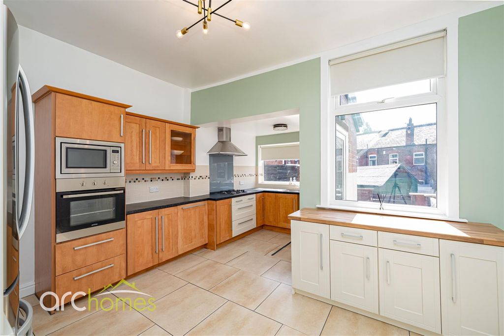 Property photo 3 of 20 Leigh-4.Jpg