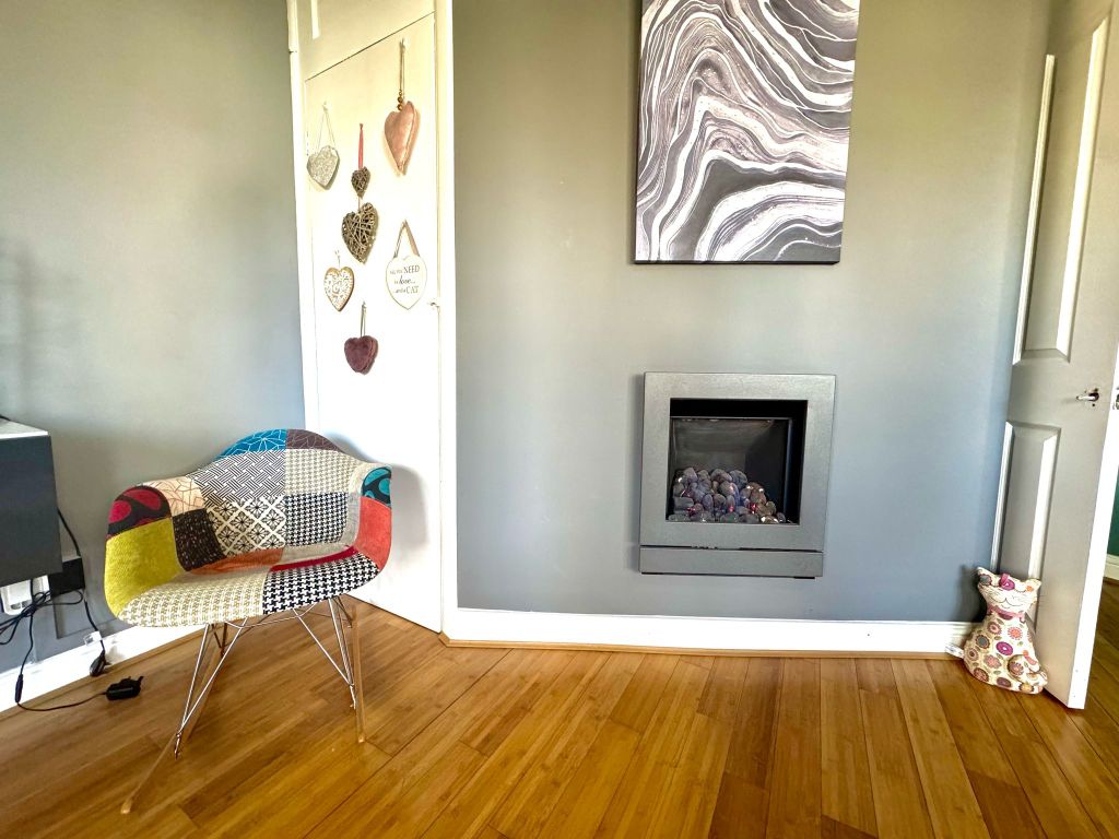 Property photo 1 of 15 Living Room