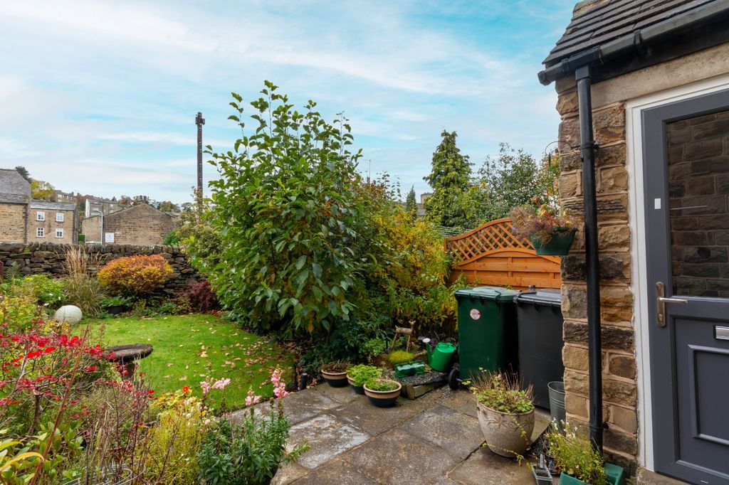 Property photo 2 of 32 Picture No. 26