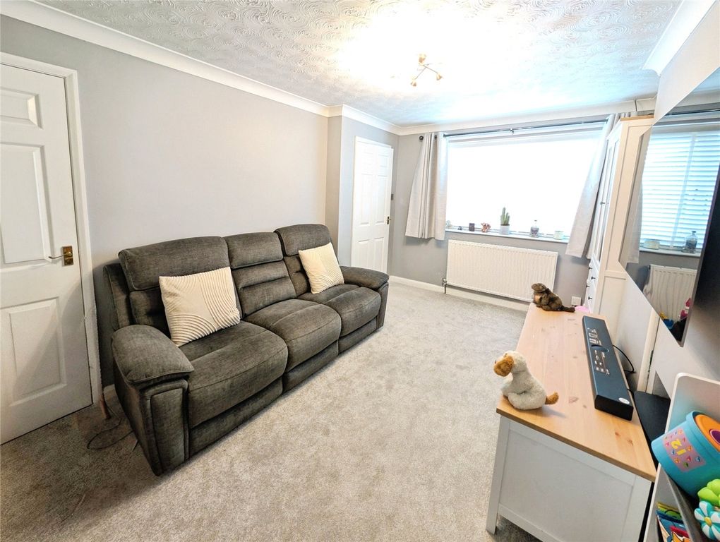 Property photo 2 of 16 Picture No. 30