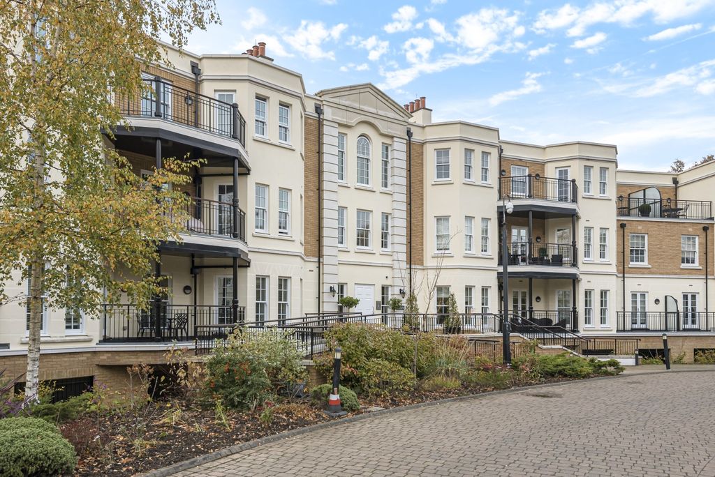 Property photo 1 of 10 External