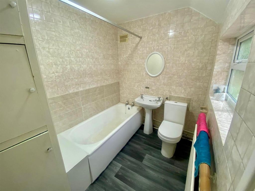 Property photo 2 of 10 Img-20251020-Wa0042.Jpg