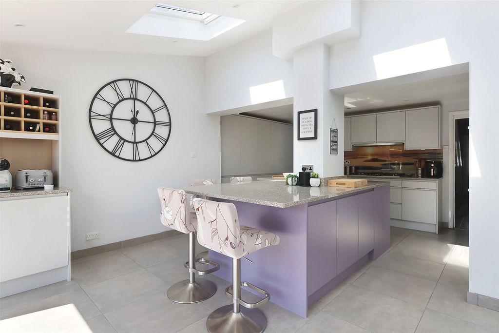 Property photo 3 of 20 Picture No. 10