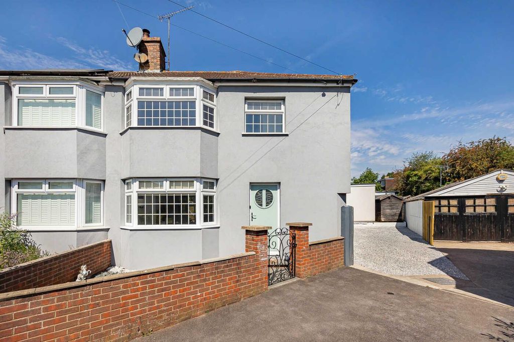 Property photo 1 of 25