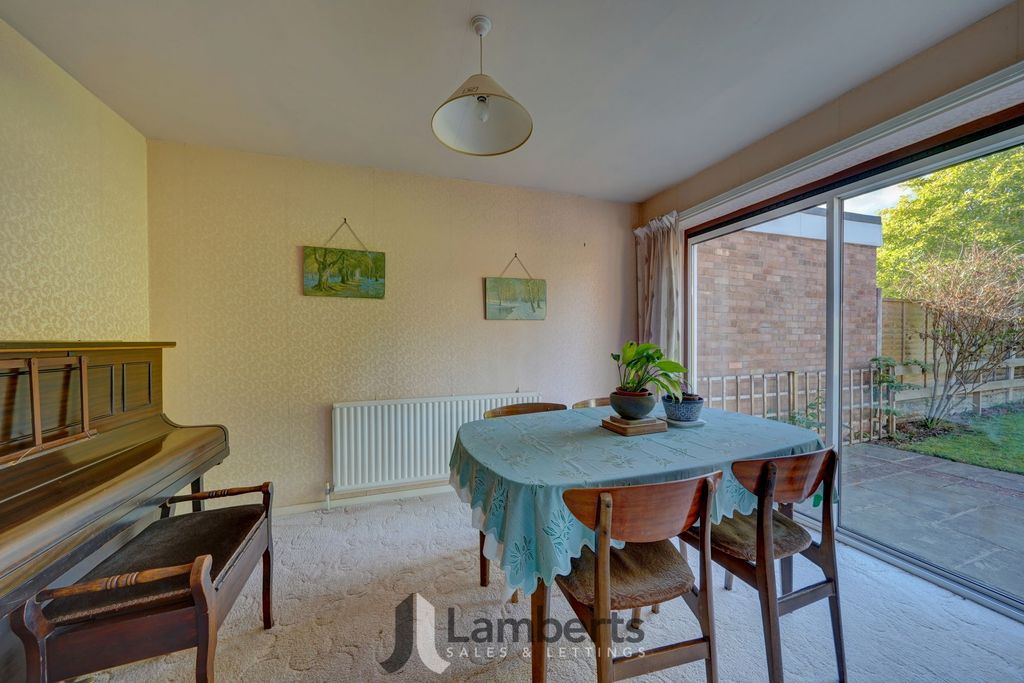 Property photo 3 of 21 Dining Room