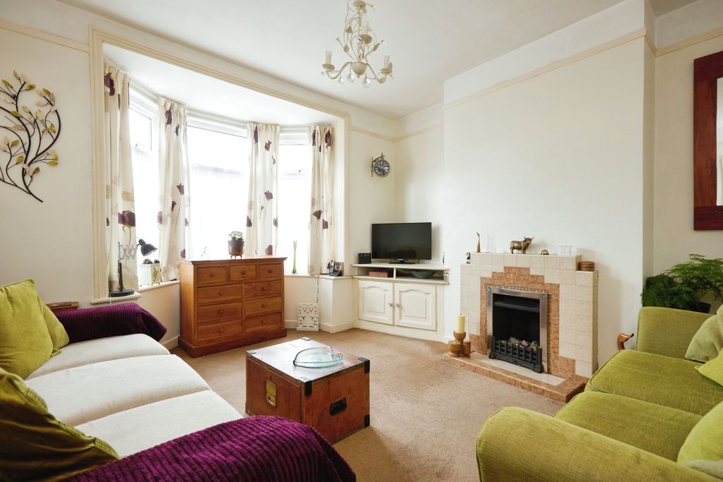Property photo 2 of 15 Photography