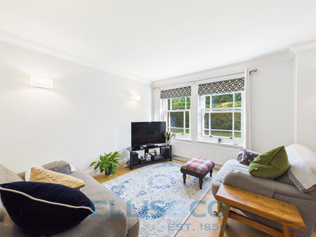 Property photo 3 of 12 Picture No. 24