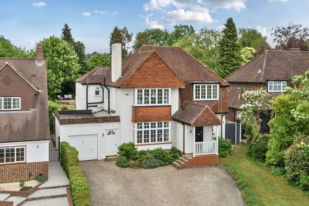Property photo 1 of 18