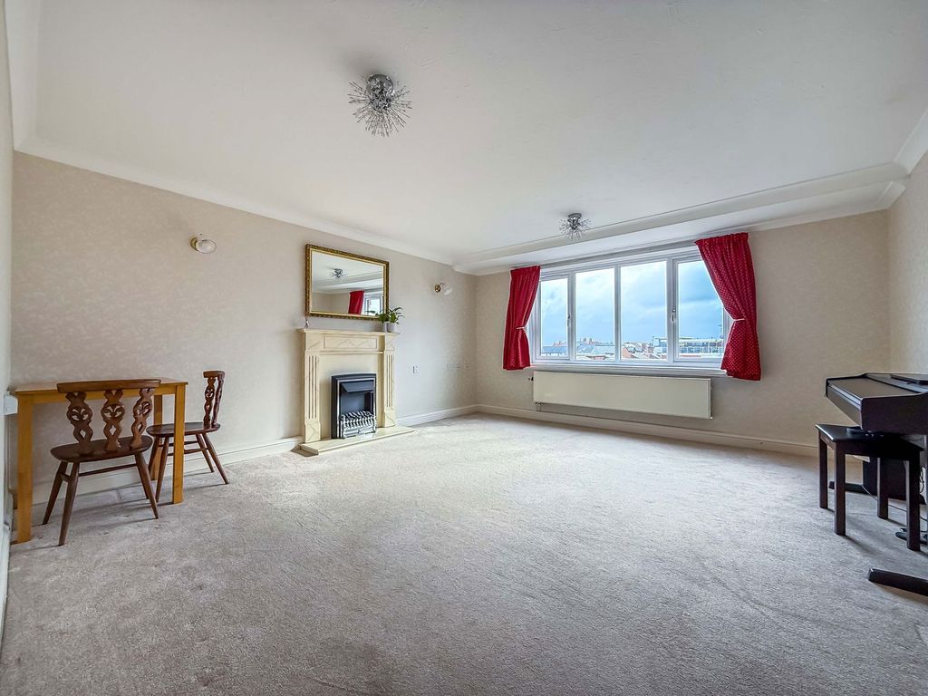 Property photo 2 of 23