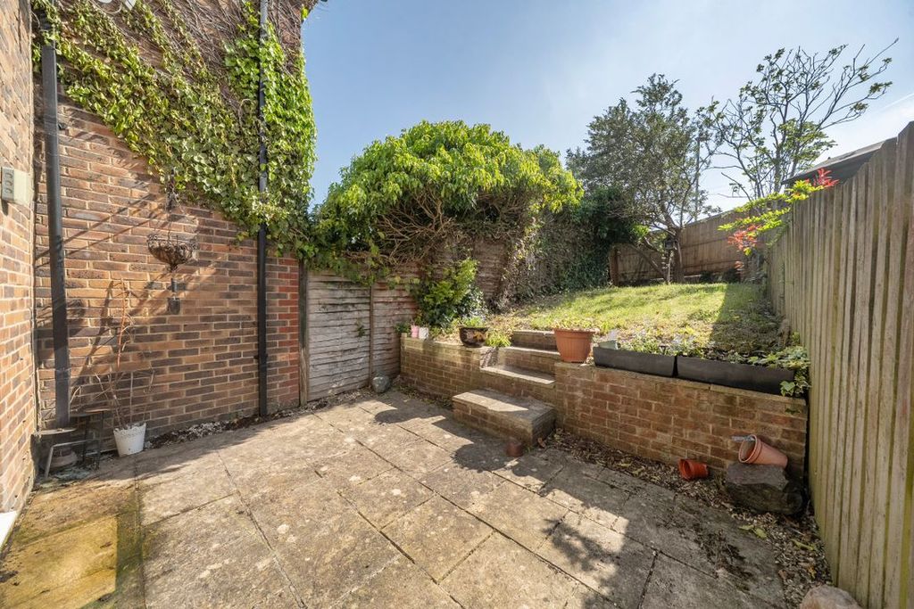Property photo 2 of 10 14464602