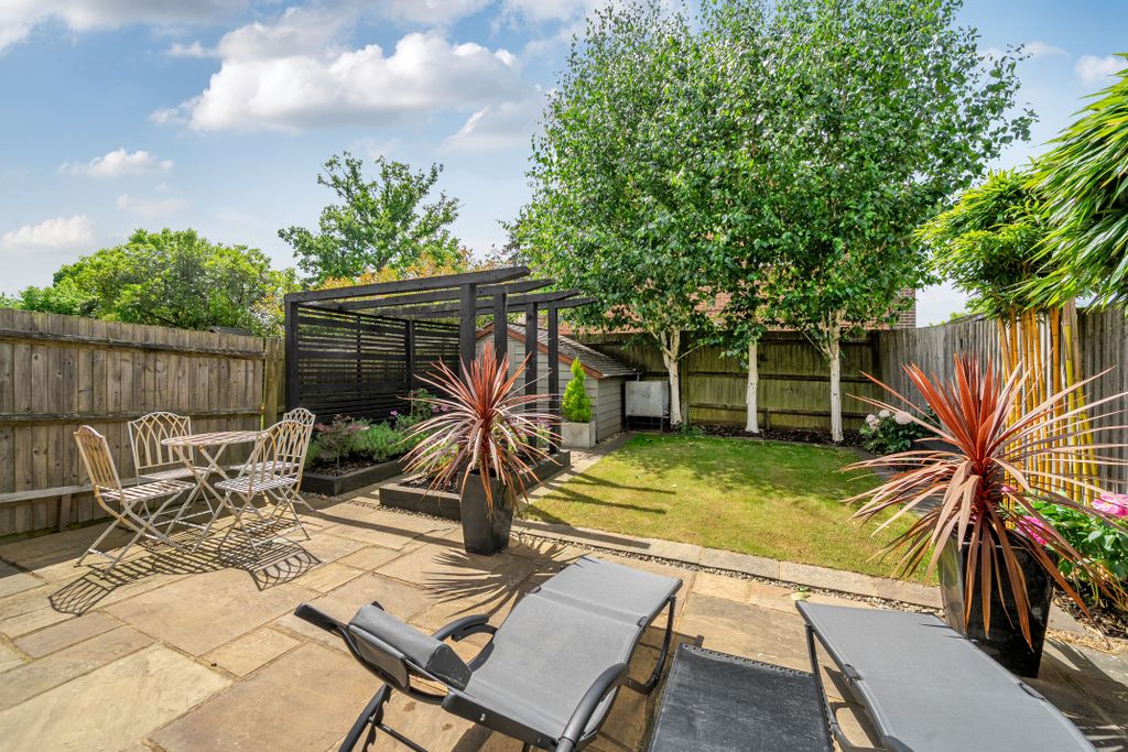 Property photo 3 of 12