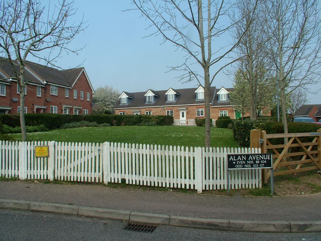 Property photo 2 of 13