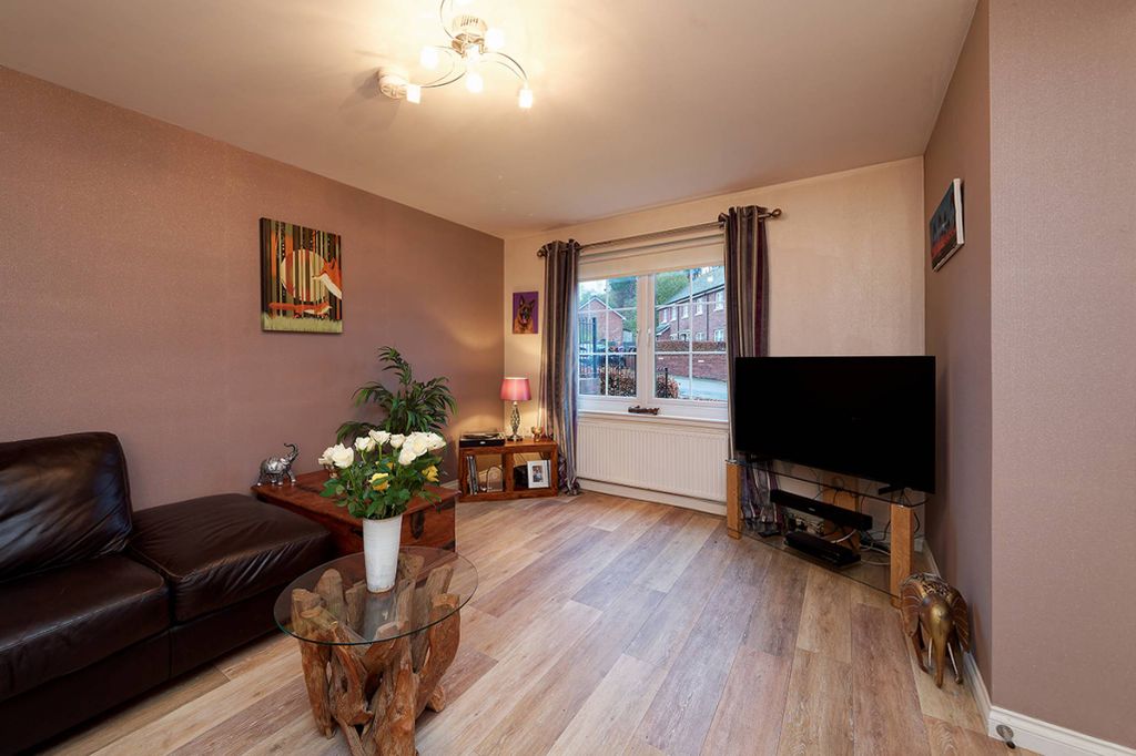 Property photo 2 of 30