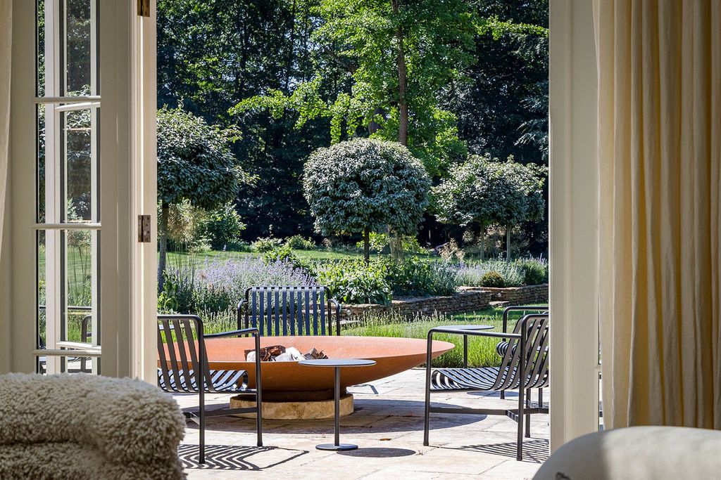 Additional image 40 of 8 bed detached house for saleHambledon Road, Hambledon, Godalming, Surrey GU8