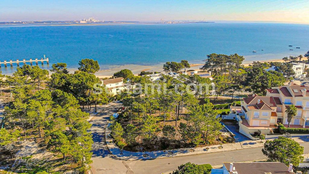 Property photo 1 of 24