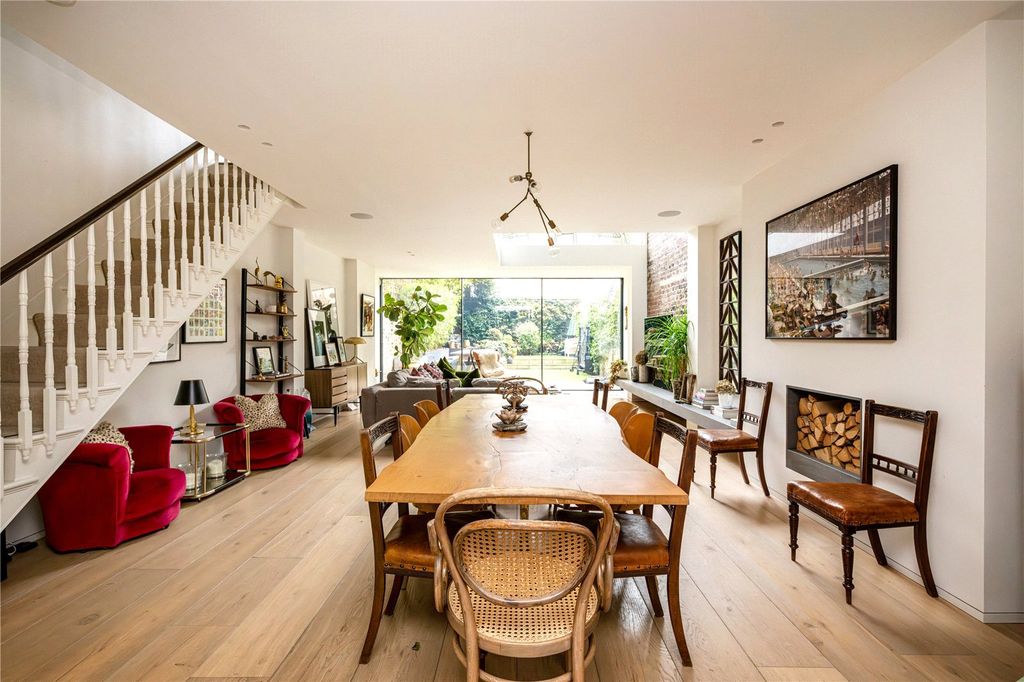 Property photo 2 of 19 Dining