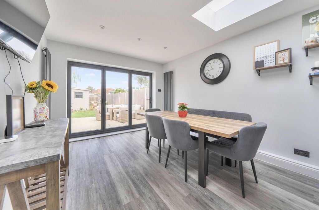 Property photo 2 of 17 Kitchen Diner Angle 2