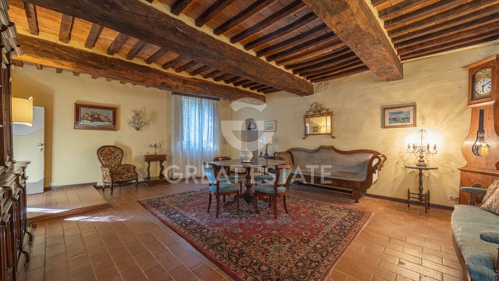 Property photo 2 of 43 Interiors