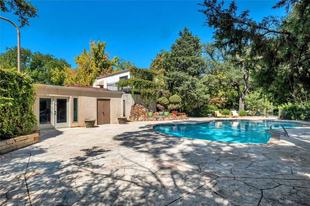 Property photo 3 of 3 <Alttext/>