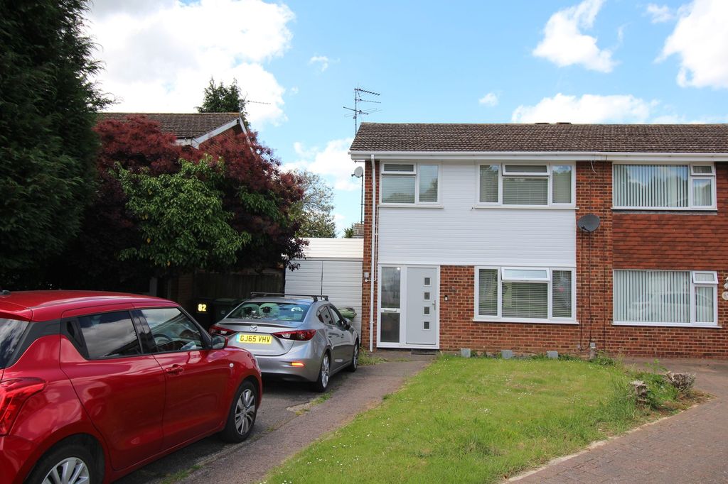 Property photo 2 of 12