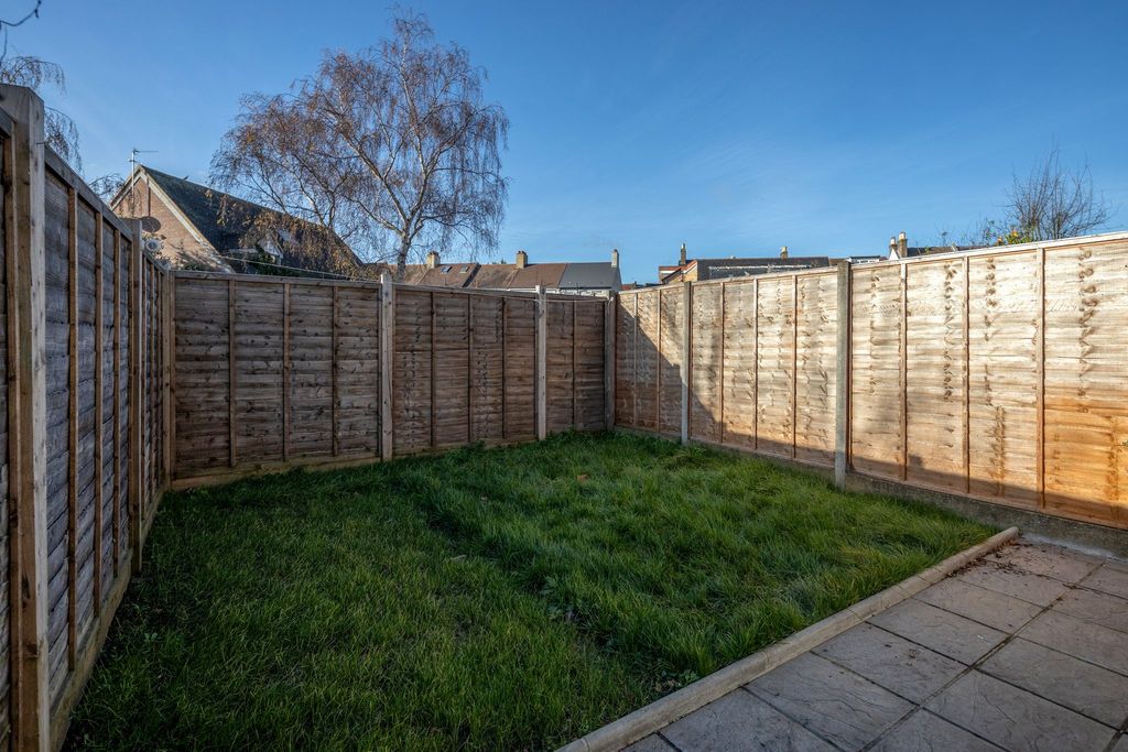 Property photo 3 of 33