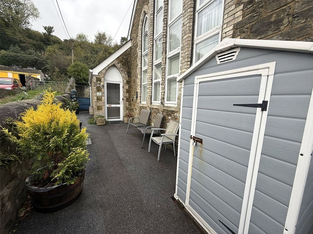 Property photo 2 of 12 Picture No. 13