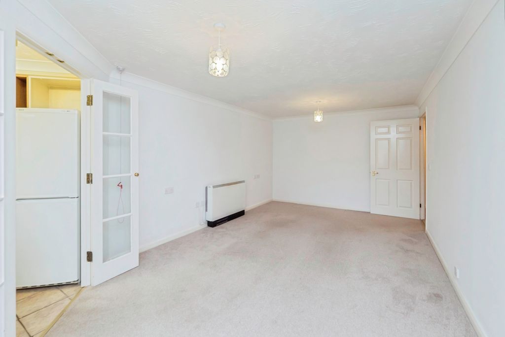 Property photo 3 of 12 Pbox-Img.Jpg