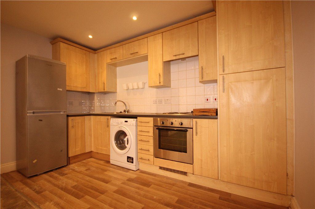 Property photo 3 of 6 Kitchen