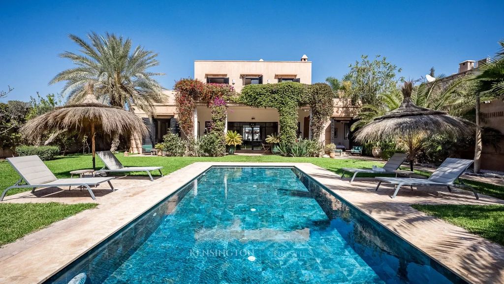 Property photo 2 of 39