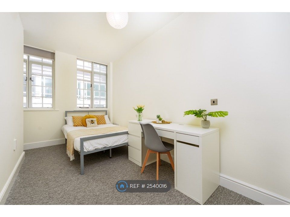 Property photo 3 of 11