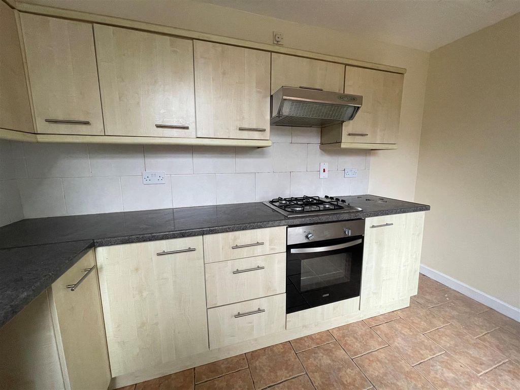 Property photo 2 of 5 Kitchen